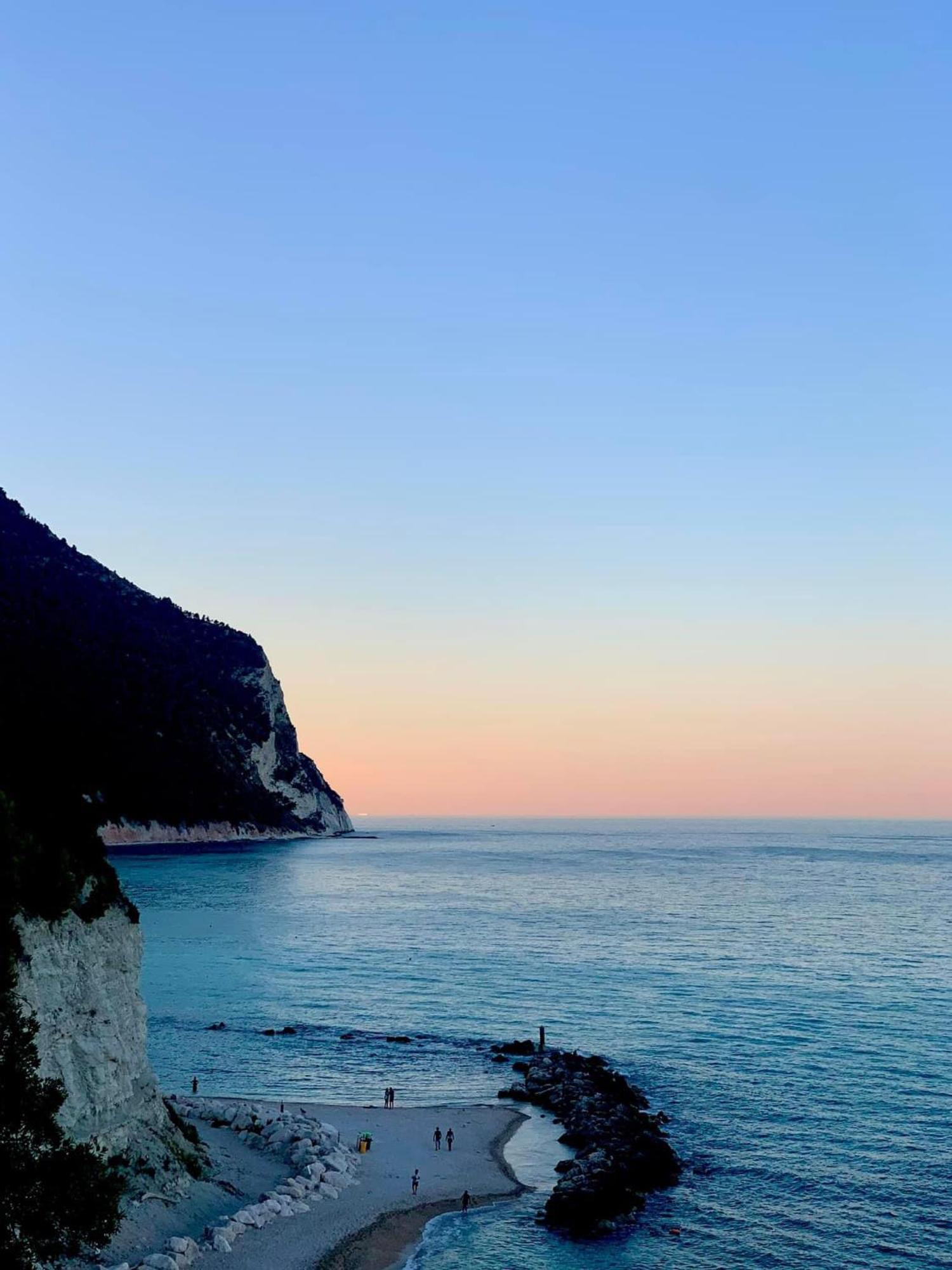 Villa Agriturismo Sentiero Delle Fiabe Sirolo Exterior foto